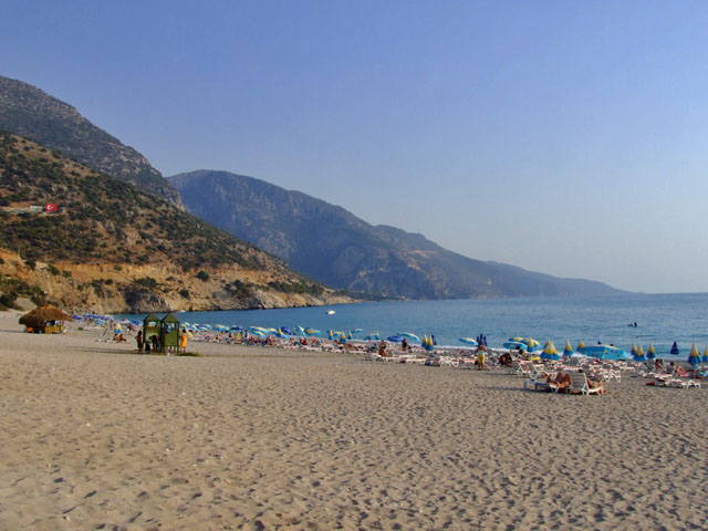 Hisaronu is situated away from the crowded beach resorts of the Turquoise Coast, but is still within easy driving distance of beach gems like Oludeniz